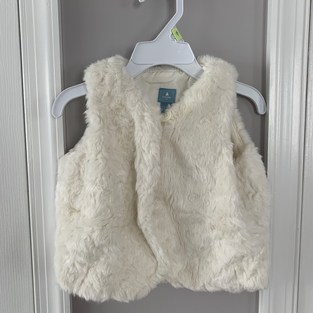 Gap vest